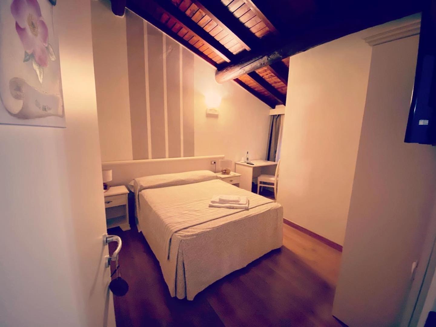 B&B Corte Delle Rose Castiglione Delle Stiviere Exterior foto