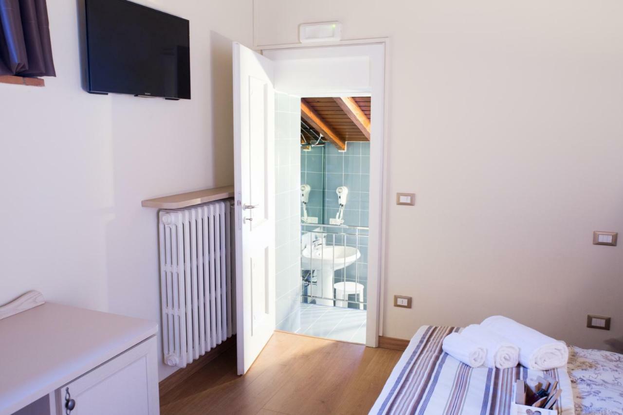 B&B Corte Delle Rose Castiglione Delle Stiviere Exterior foto